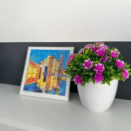 Appartamento Sunlight - Free Parking & Balcony Zara