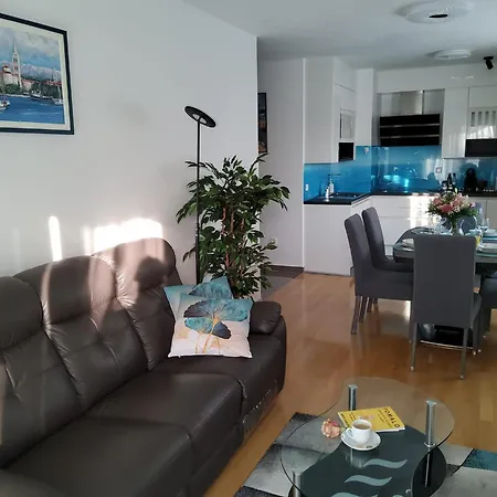 Sunlight - Free Parking & Balcony Apartament Zadar