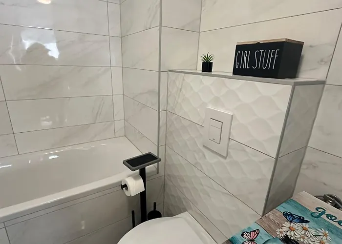 Apartment Sunlight - Free Parking & Balcony *